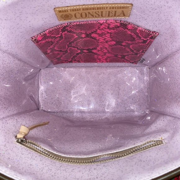 Consuelo Ale tote - Picture 4 of 5